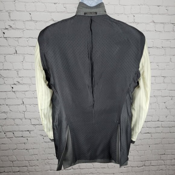 Zara Man Grey Herringbone 2 Button Vented Notch Blazer Sport Coat Size 46 - Picture 8 of 16